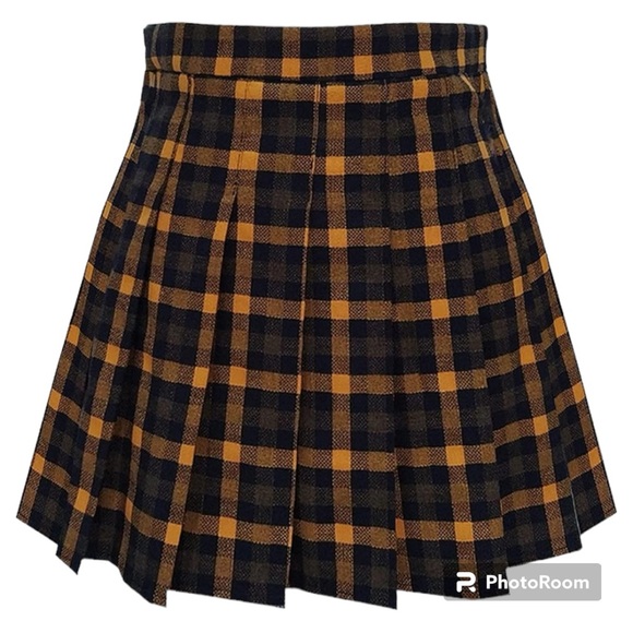 Plaid Mini Pleated Skirt - Picture 2 of 7